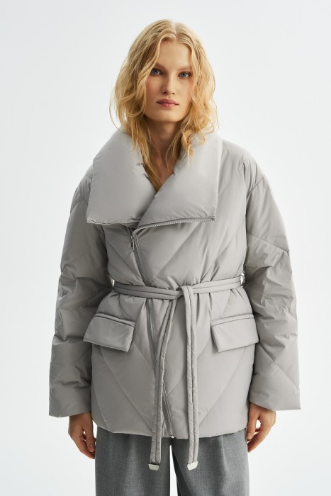 пуховая куртка от бренда снежная королева вид слева