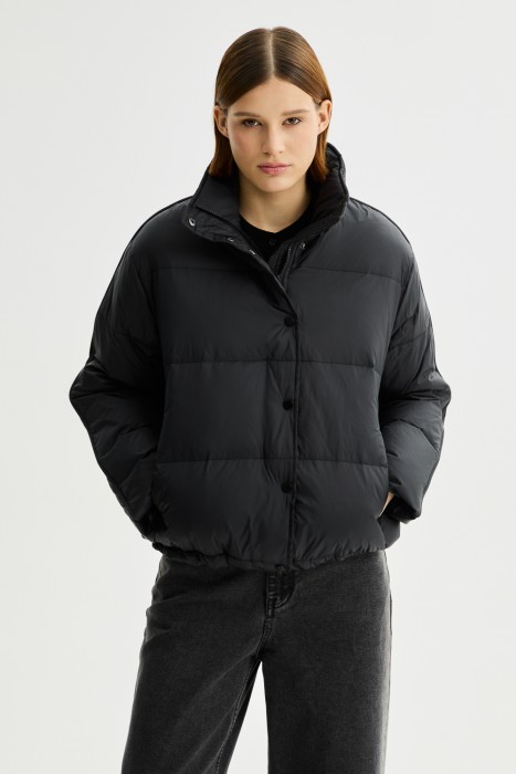 пуховая куртка от бренда снежная королева вид слева