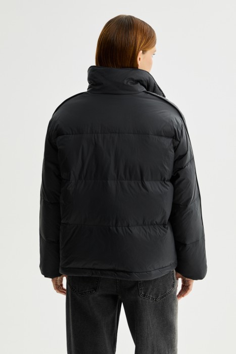 пуховая куртка по цене 6270 руб вид справа