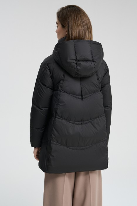 пуховик с капюшоном по цене 2990 руб вид справа