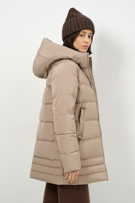 пуховик с капюшоном по цене 3060 руб вид справа