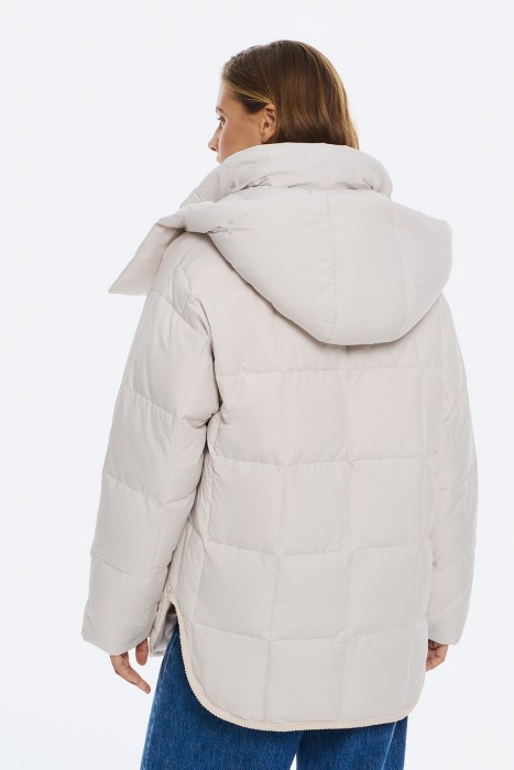 пуховик с капюшоном по цене 3560 руб вид справа