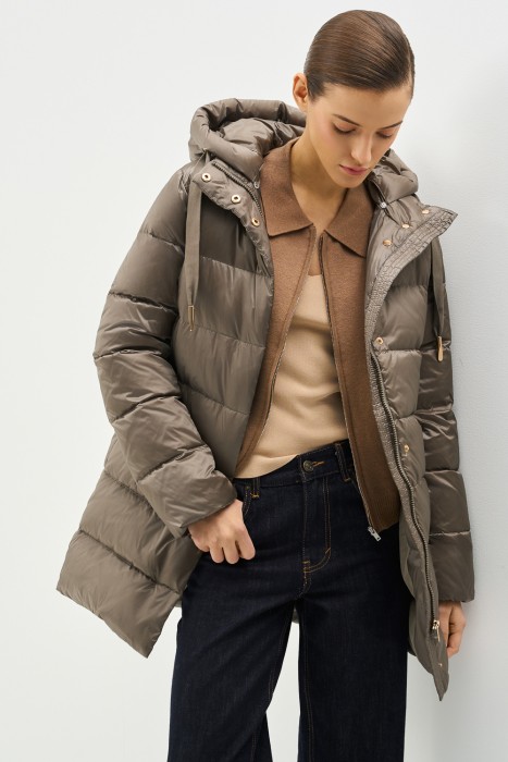 пуховик с капюшоном 781066003 фотография