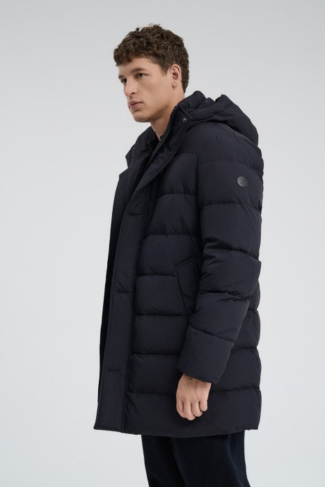 пуховик с капюшоном по цене 11740 руб вид справа