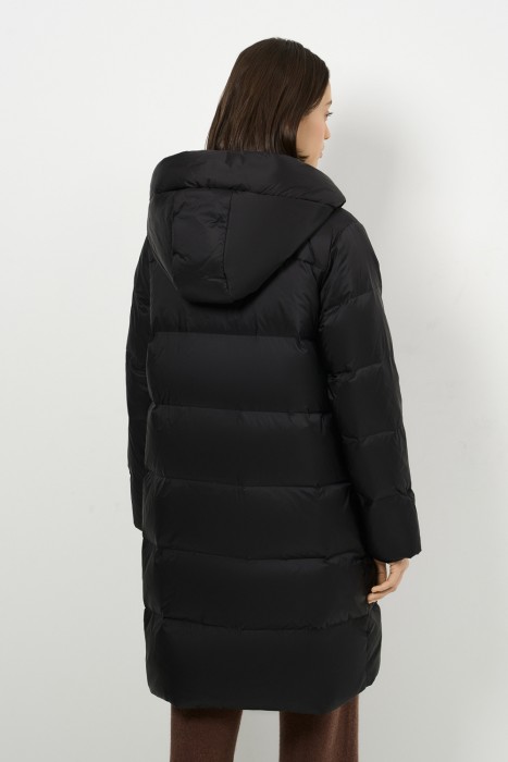 пуховик с капюшоном по цене 11000 руб вид справа