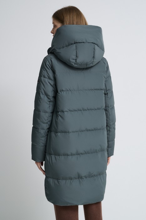 пуховик с капюшоном по цене 19570 руб вид справа