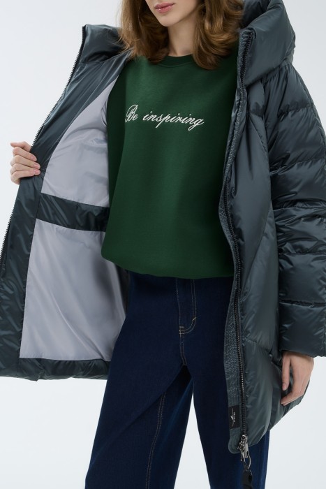 пуховик с капюшоном по цене 18270 руб вид справа