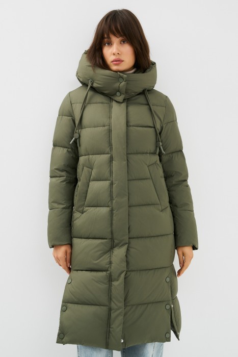 пуховик с капюшоном от бренда снежная королева вид слева