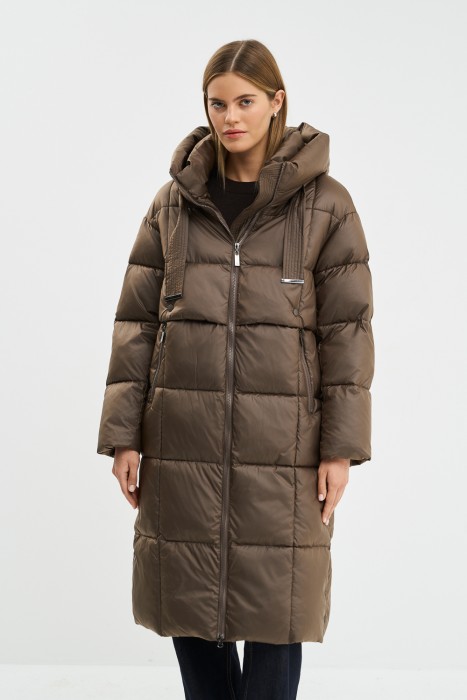 пуховик с капюшоном от бренда снежная королева вид слева