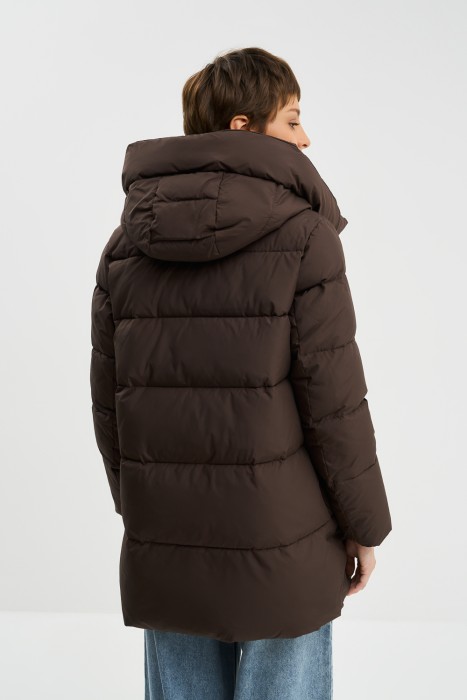 пуховик с капюшоном по цене 8960 руб вид справа