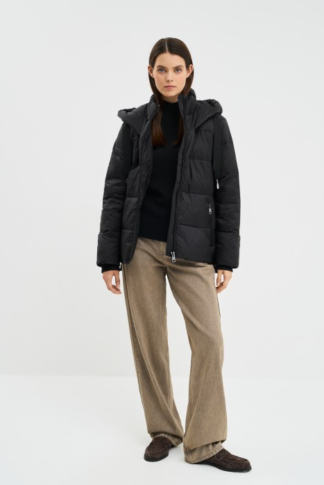 пуховик с капюшоном из россии вид сбоку