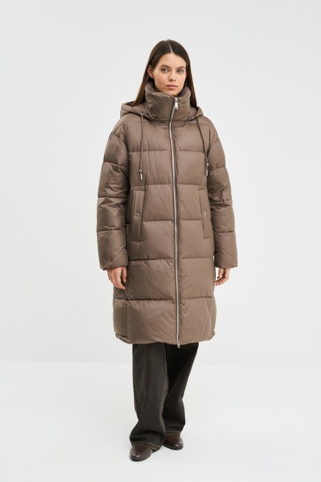 пуховик с капюшоном от бренда снежная королева вид слева