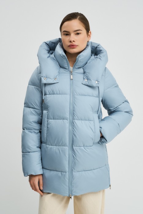 пуховик с капюшоном от бренда снежная королева вид слева