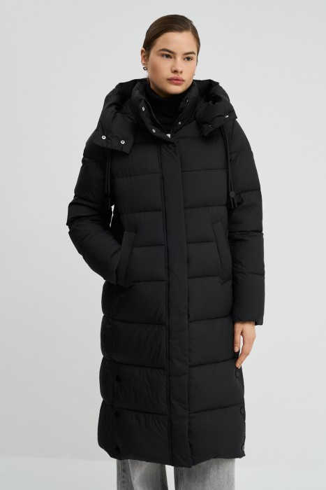 пуховик с капюшоном от бренда снежная королева вид слева