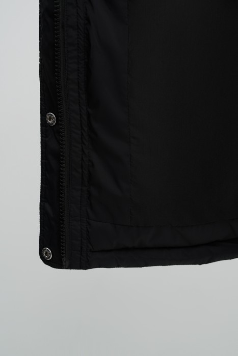 пуховик с капюшоном по цене 7820 руб вид справа