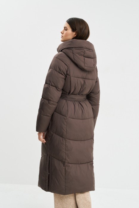 пуховик с капюшоном по цене 10020 руб вид справа