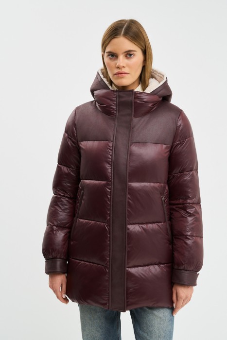 пуховик с капюшоном от бренда снежная королева вид слева