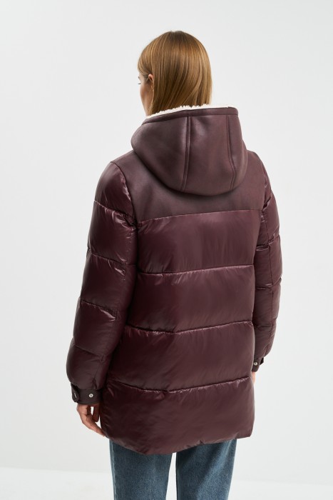 пуховик с капюшоном по цене 6840 руб вид справа