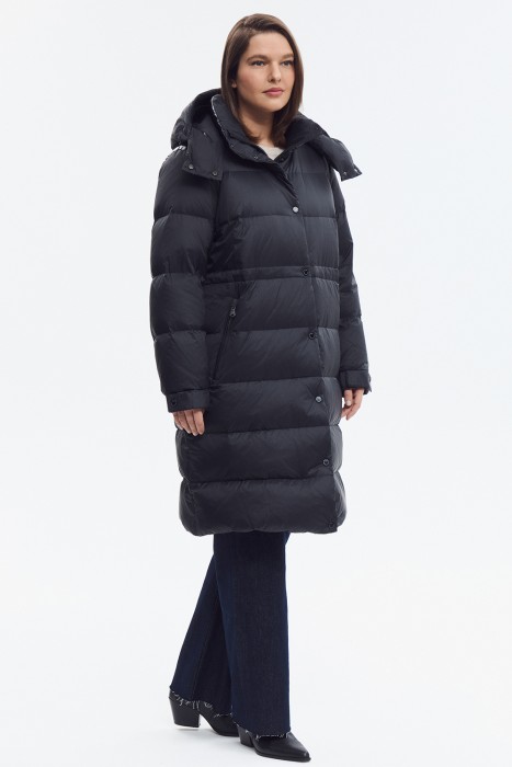 пуховик с капюшоном по цене 16960 руб вид справа