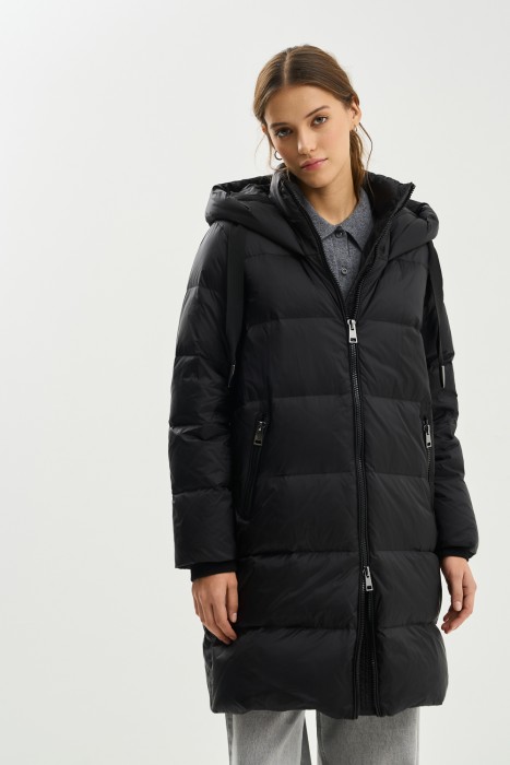 пуховик с капюшоном от бренда снежная королева вид слева