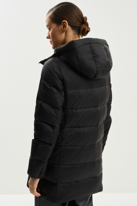 пуховик с капюшоном по цене 3390 руб вид справа