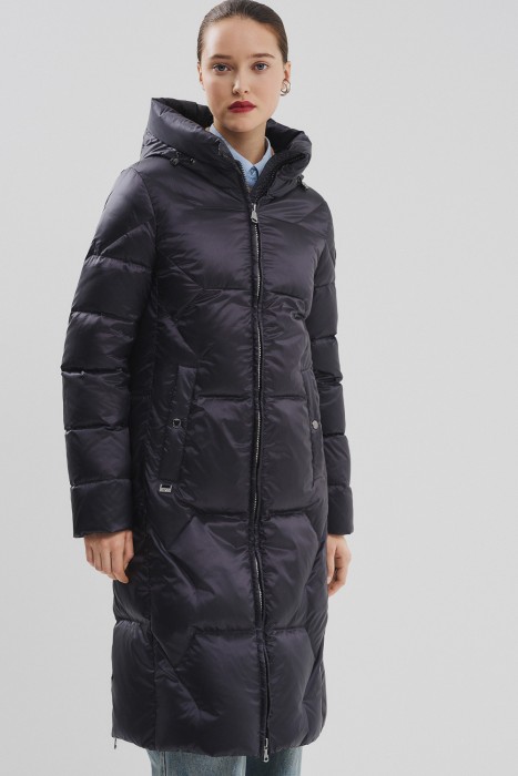 пуховик с капюшоном от бренда снежная королева вид слева