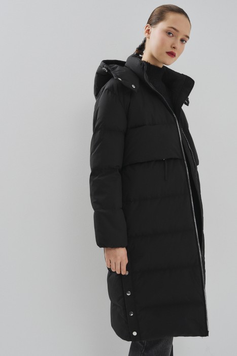 пуховик с капюшоном от бренда снежная королева вид слева