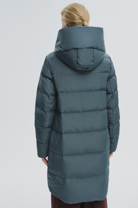 пуховик с капюшоном по цене 22020 руб вид справа