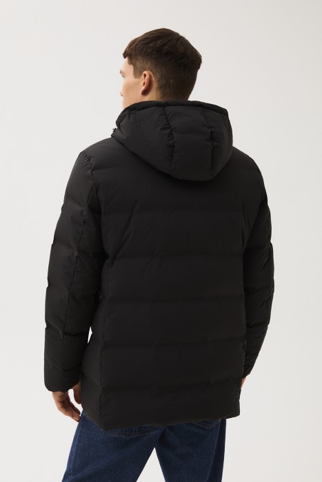 пуховик с капюшоном по цене 16720 руб вид справа