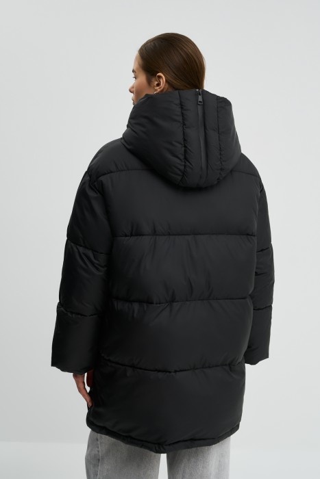 пуховик с капюшоном по цене 4720 руб вид справа