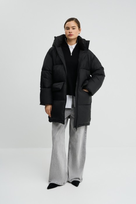 пуховик с капюшоном из россии вид сбоку