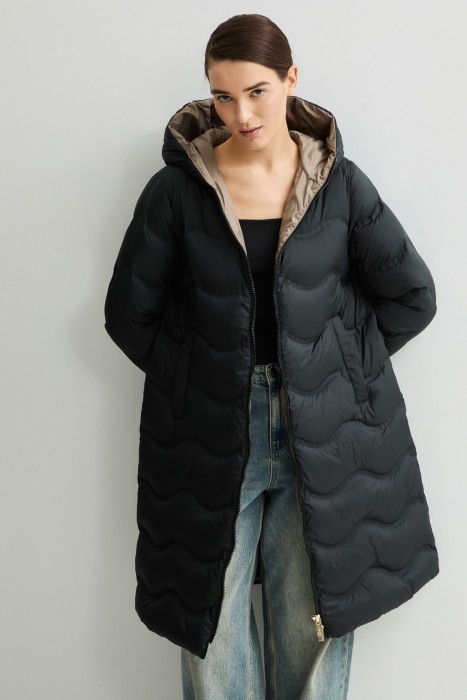 пуховик с капюшоном из россии вид сбоку