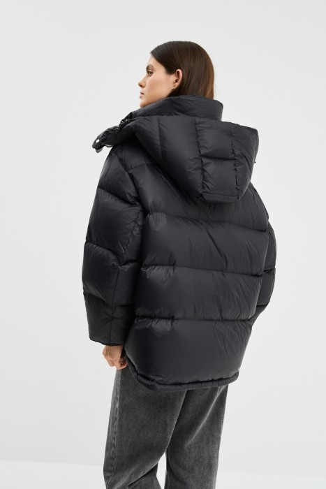 пуховик с капюшоном по цене 13860 руб вид справа