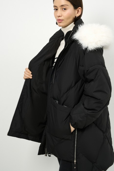 пуховик с капюшоном из россии вид сбоку