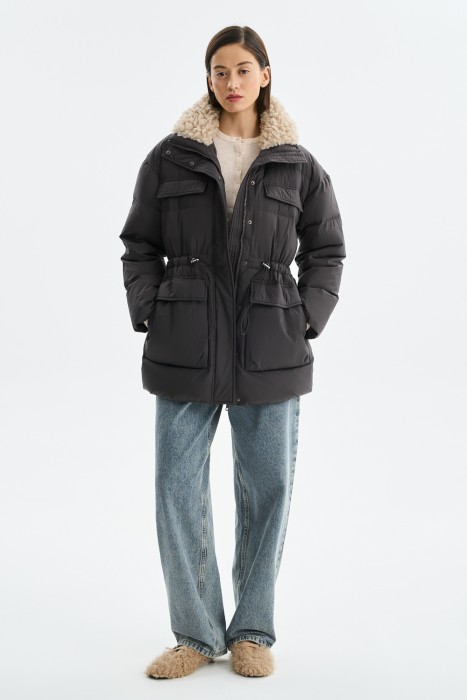 пуховик с меховой отделкой 790205003 фотография