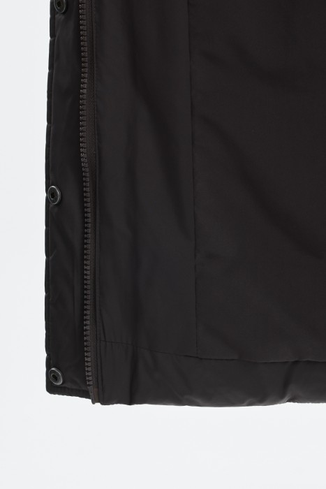 пуховик с меховой отделкой из россии вид сбоку