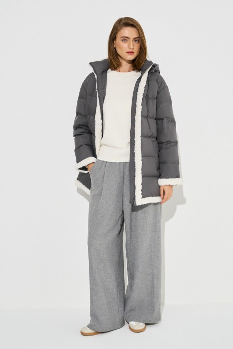 пуховик с меховой отделкой из россии вид сбоку