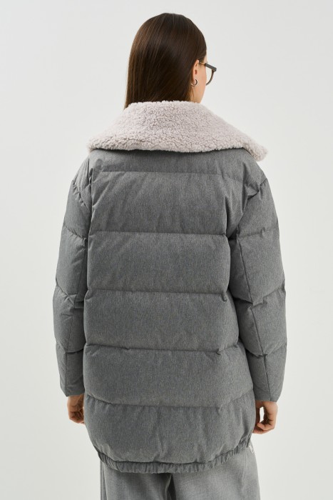 пуховик с меховой отделкой по цене 5040 руб вид справа