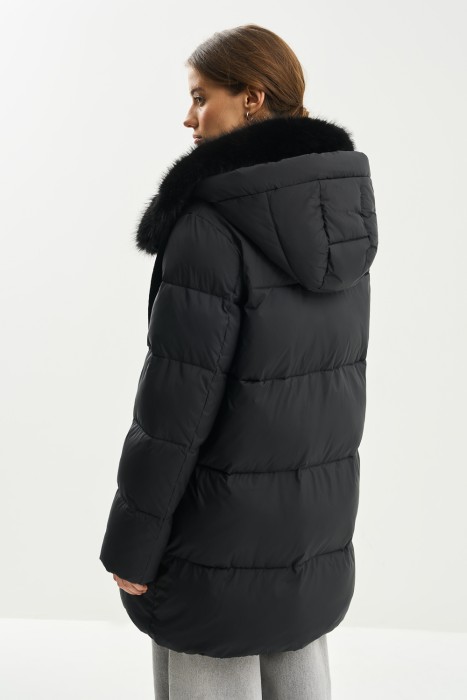 пуховик с меховой отделкой по цене 8960 руб вид справа