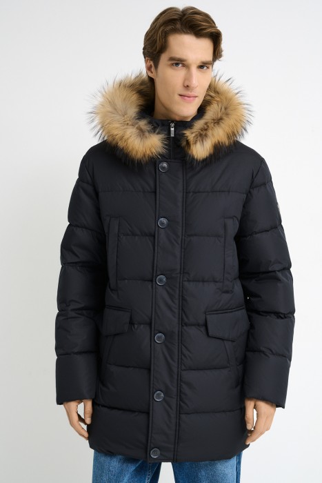 пуховик с отделкой мехом енота от бренда снежная королева вид слева