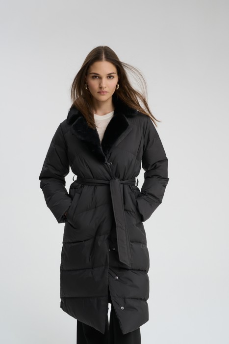 пуховик с отделкой меховой тканью 728343003 фотография