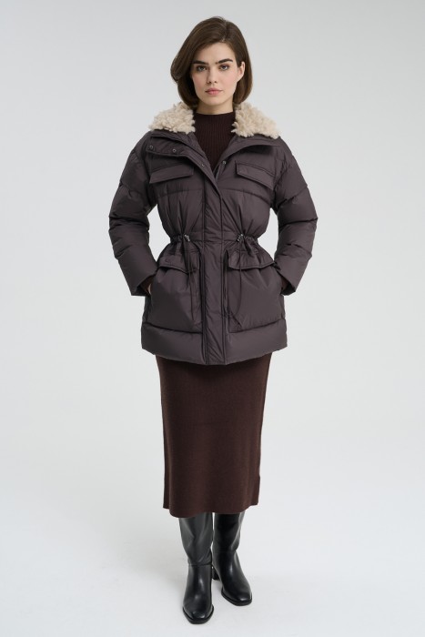 пуховик с отделкой меховой тканью 728329003 фотография