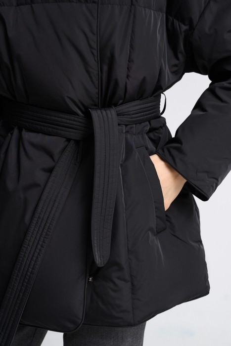 пуховик с поясом из россии вид сбоку