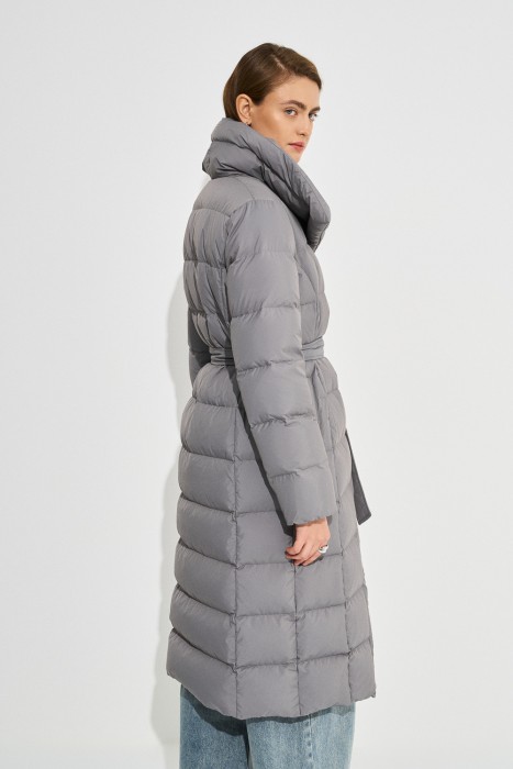 пуховик с поясом по цене 6380 руб вид справа