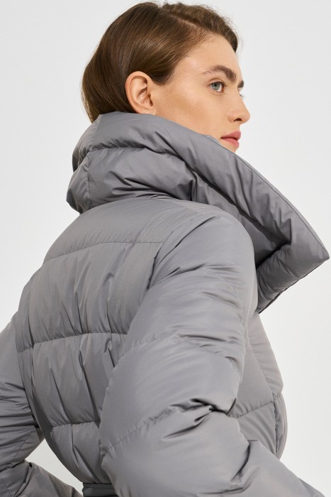 пуховик с поясом из россии вид сбоку