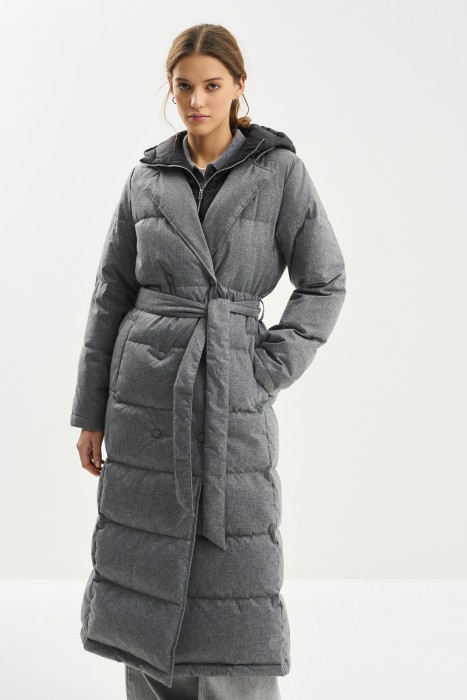 пуховик с поясом от бренда снежная королева вид слева