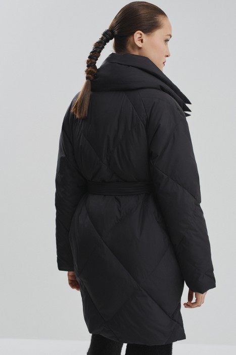 пуховик с поясом по цене 11320 руб вид справа