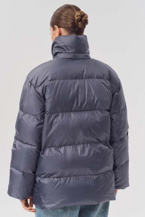 пуховик с поясом по цене 6620 руб вид справа