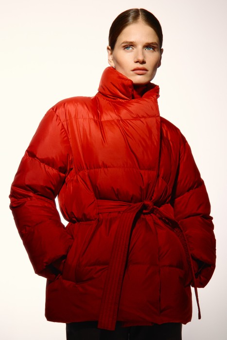 пуховик с поясом 781061003 фотография