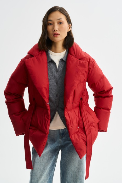 пуховик с поясом из россии вид сбоку